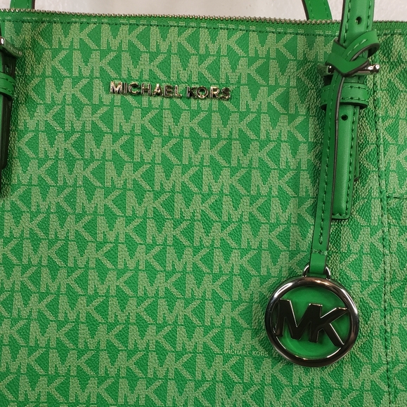 Michael Kors Green Jet Set Signature Logo Tote - Picture 3 of 15